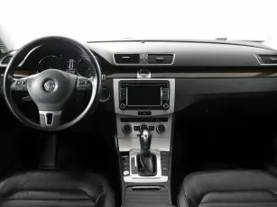 Volkswagen  6