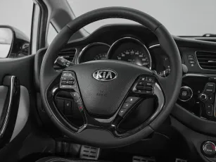 Kia  10