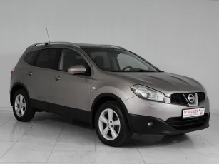 Nissan  4