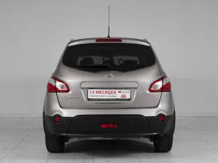 Nissan  6