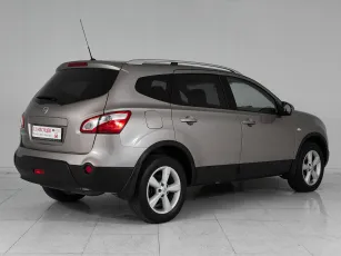 Nissan  7