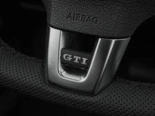 Volkswagen  15
