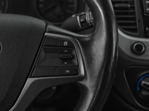 Hyundai  11