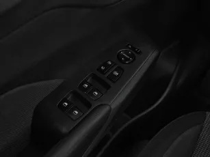 Hyundai  12
