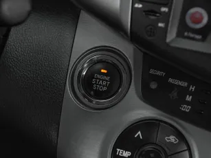 Toyota  16