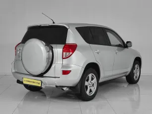 Toyota  6