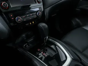 Nissan  15