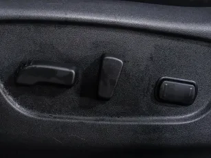 Nissan  19