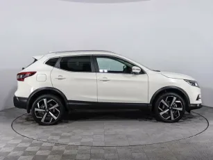 Nissan  4