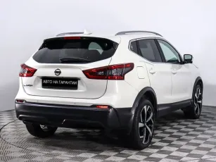 Nissan  5