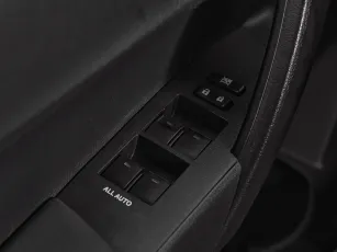 Toyota  13