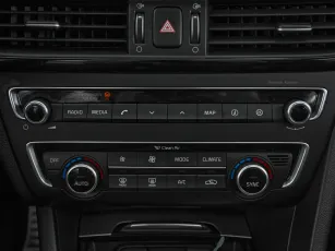 Kia  22