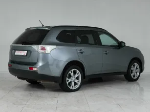 Mitsubishi  6