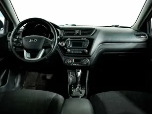 Kia  10