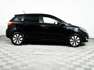 Kia  4