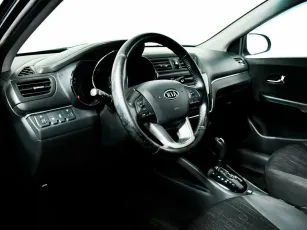 Kia  9