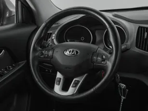 Kia  10