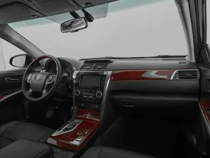Toyota  9