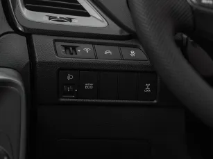 Hyundai  15
