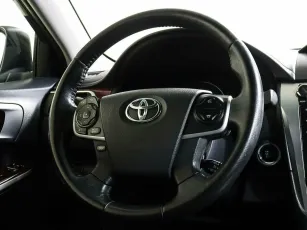 Toyota  11