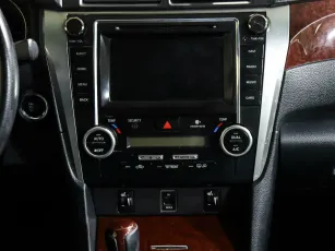 Toyota  12