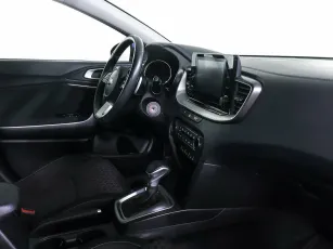 Kia  10
