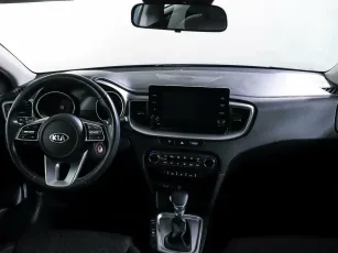 Kia  11