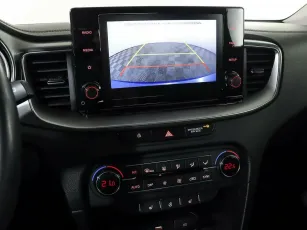 Kia  15