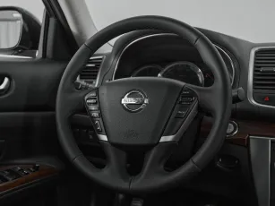 Nissan  10