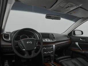 Nissan  8