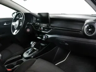 Kia  8