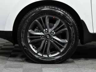 Hyundai  9