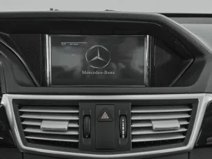 Mercedes-Benz  17