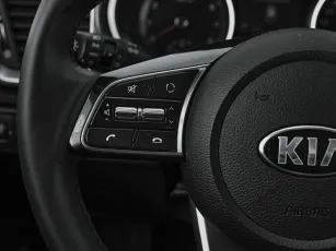 Kia  11