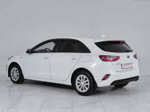 Kia  4