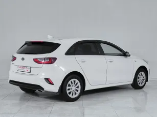 Kia  6