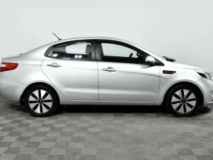 Kia  4