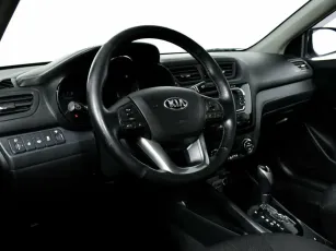 Kia  8