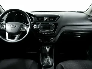 Kia  9
