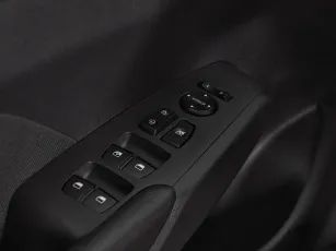 Hyundai  13