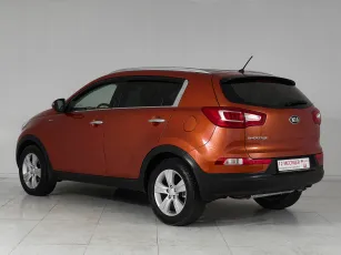 Kia  4