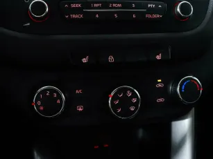 Kia  18