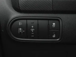 Kia  15