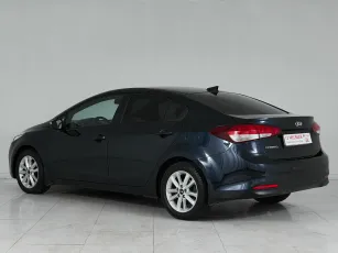 Kia  4
