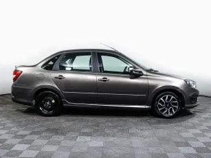 Lada (ВАЗ)  4
