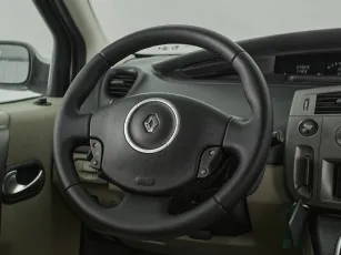 Renault  11