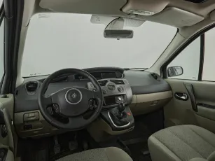 Renault  8