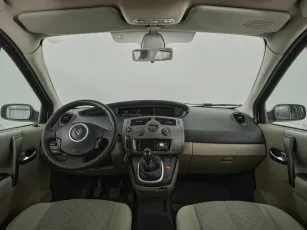 Renault  9
