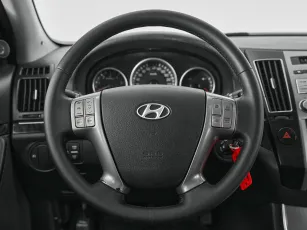 Hyundai  10
