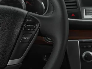Nissan  12